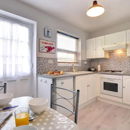 2 Bed In Oc-w970b Уитби